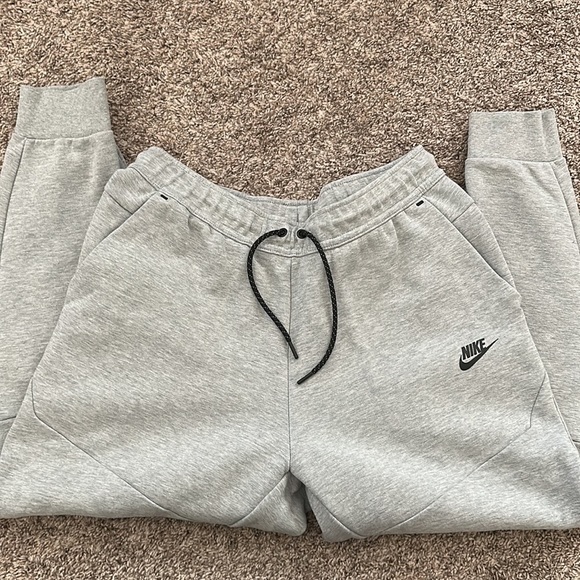 Men’s Nike slim fit joggers! - Picture 2 of 6